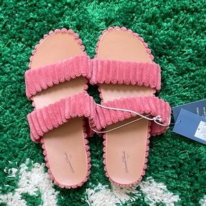 New Target Universal Thread Pink Terry Cloth Slide Sandals